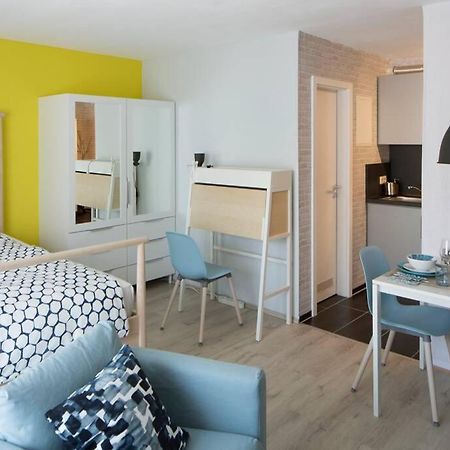 Exklusives Apartment Inklusive Netflix Und Parkplatz คาร์ลสรูเฮอ ภายนอก รูปภาพ