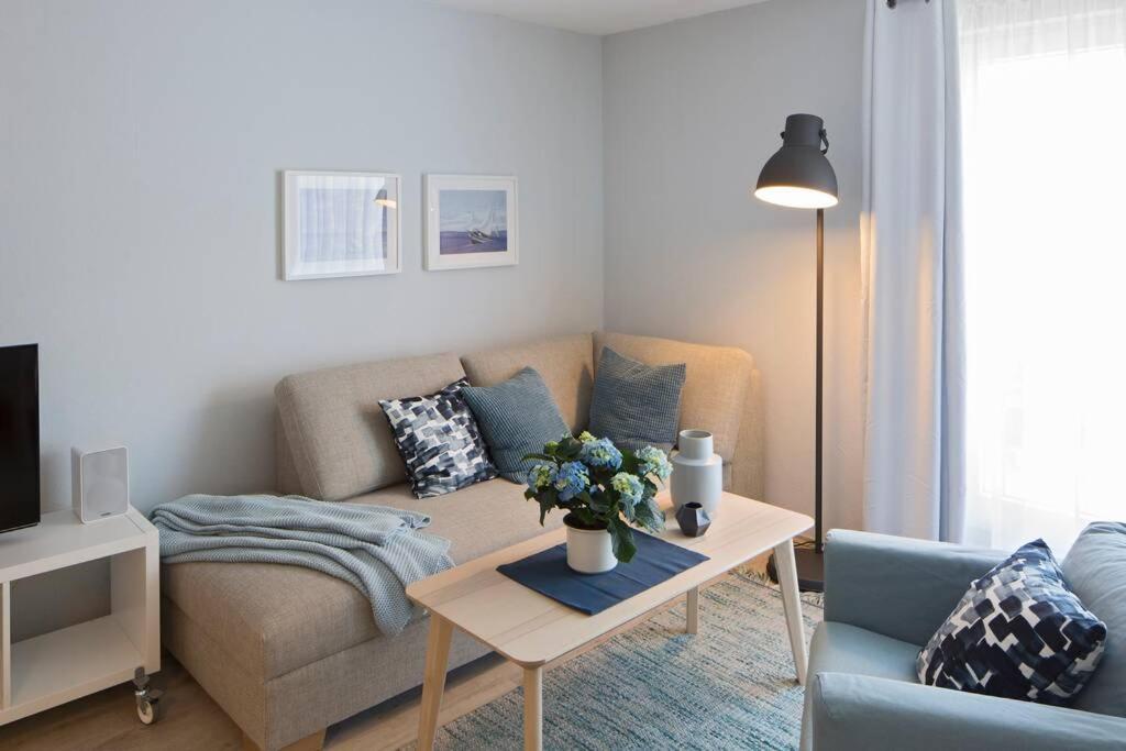 Exklusives Apartment Inklusive Netflix Und Parkplatz คาร์ลสรูเฮอ ภายนอก รูปภาพ