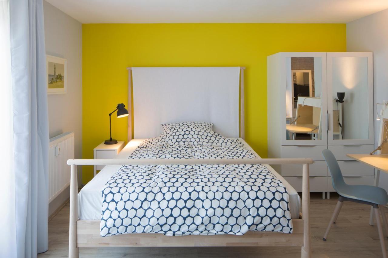 Exklusives Apartment Inklusive Netflix Und Parkplatz คาร์ลสรูเฮอ ภายนอก รูปภาพ